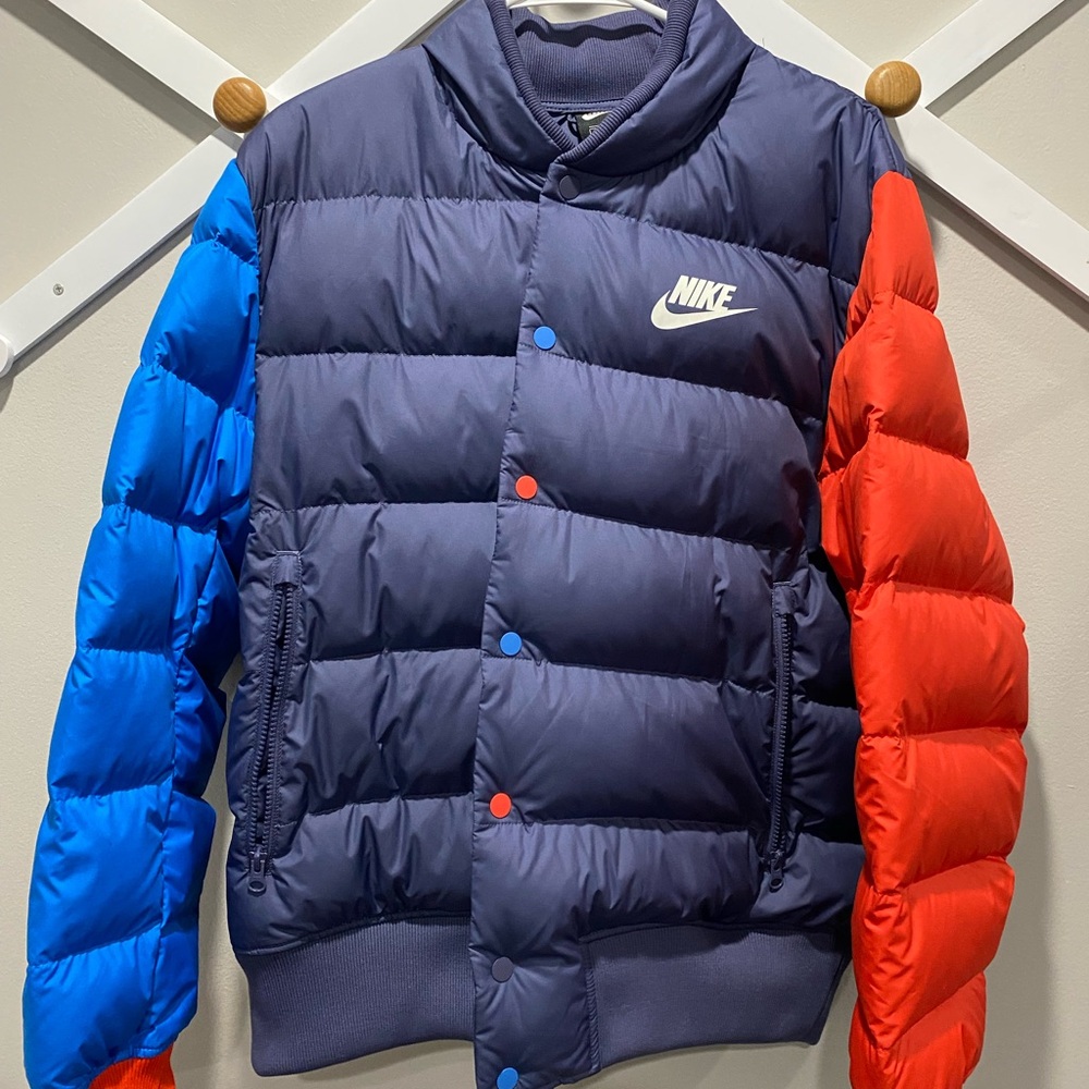 Like new Nike down jacket large